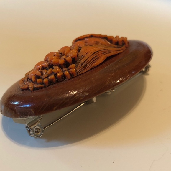 Art Deco Bouquet Thermoset Celluloid Carved Wood Oval Hand Made Brooch Pin - Picture 7 of 9